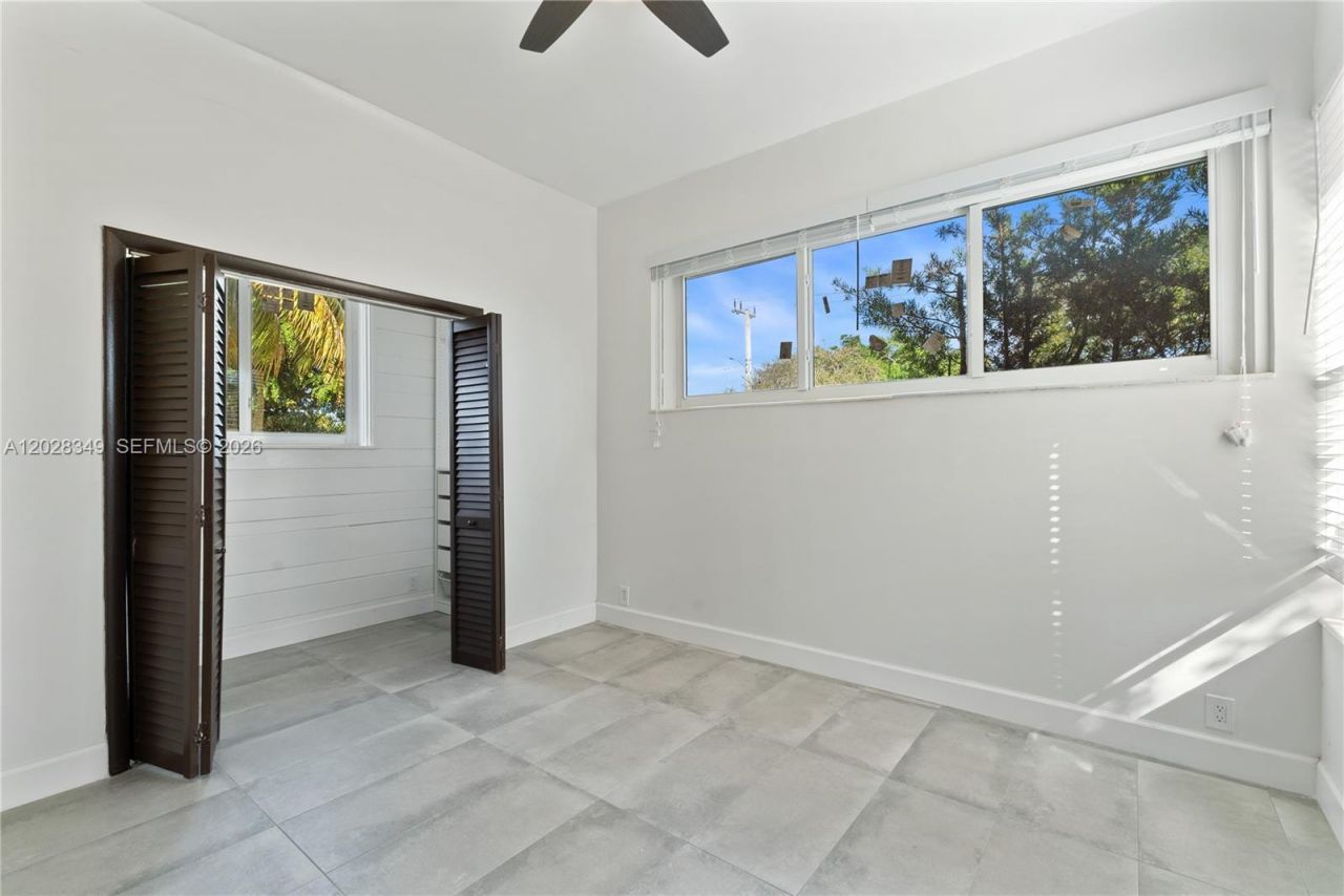 2204 Mckinley St , Unit 2, Hollywood, FL 33020 Photo