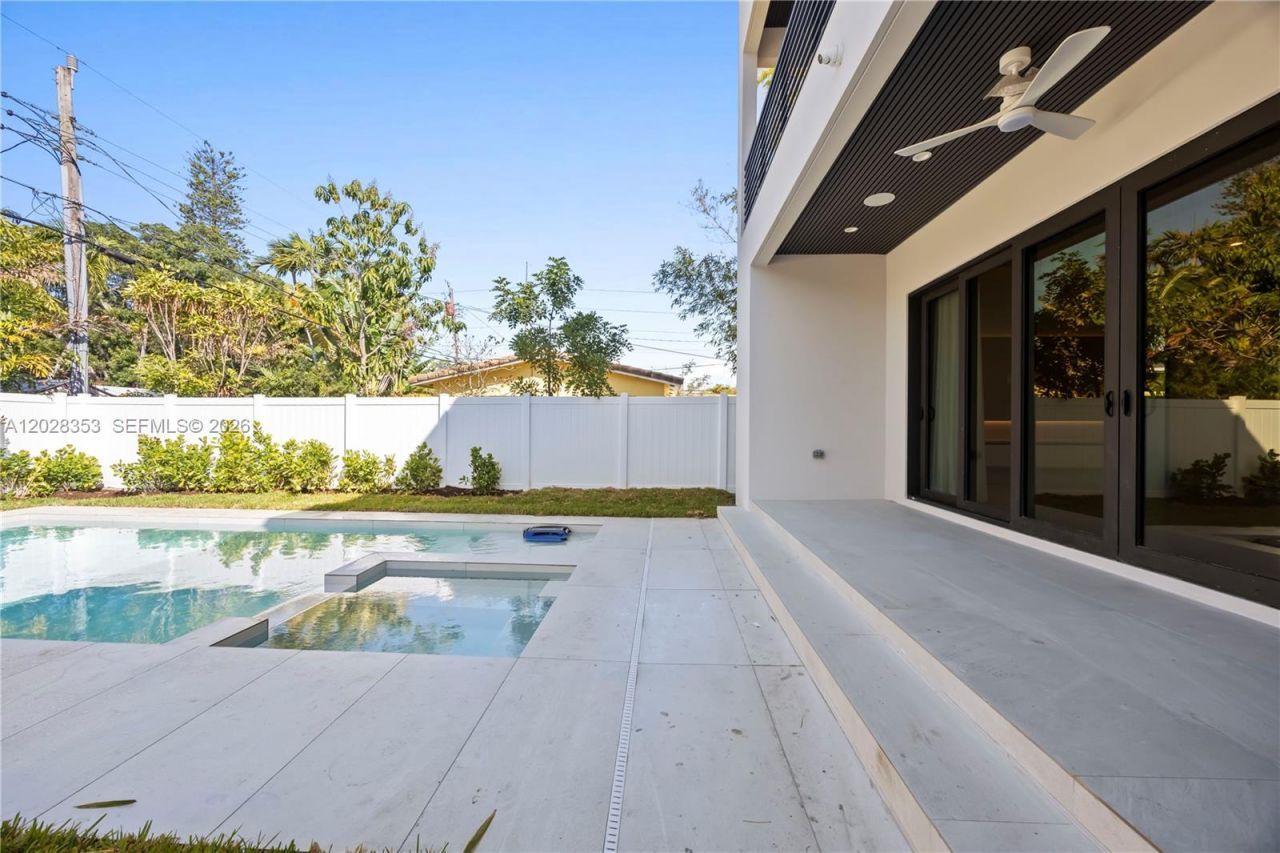 1135 NE 11th Ave, Fort Lauderdale, FL 33304 Photo