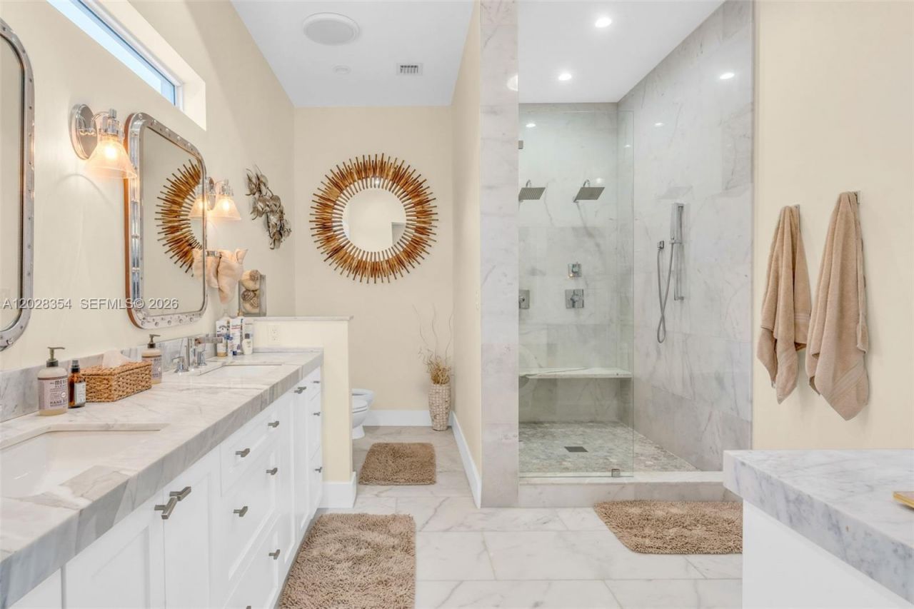 145 Venetian Drive , Islamorada, FL 33036 Photo