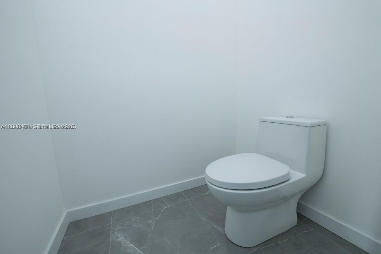 480 NE 31st St , Unit 2406, Miami, FL 33137 Photo