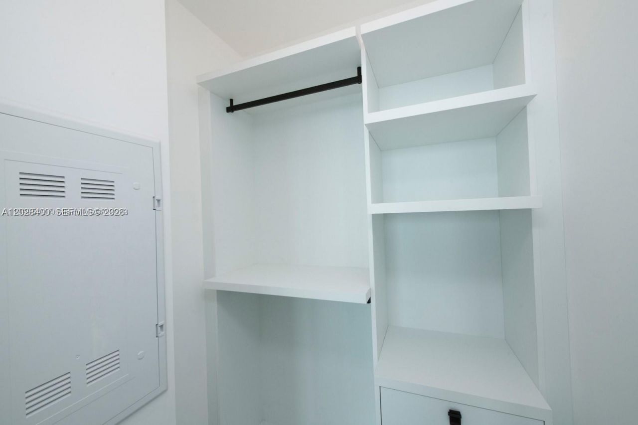 480 NE 31st St , Unit 2406, Miami, FL 33137 Photo
