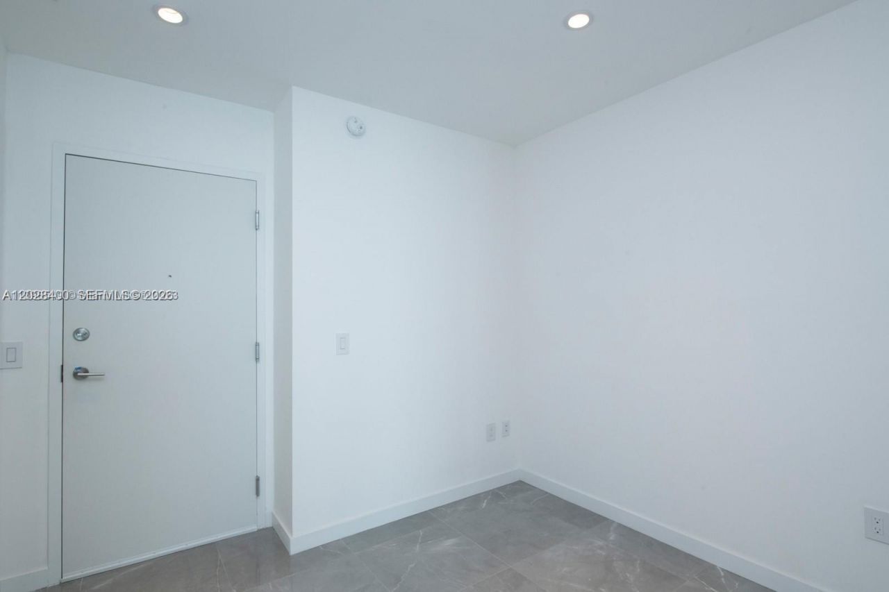 480 NE 31st St , Unit 2406, Miami, FL 33137 Photo