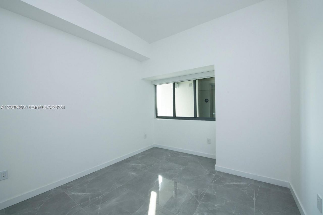480 NE 31st St , Unit 2406, Miami, FL 33137 Photo