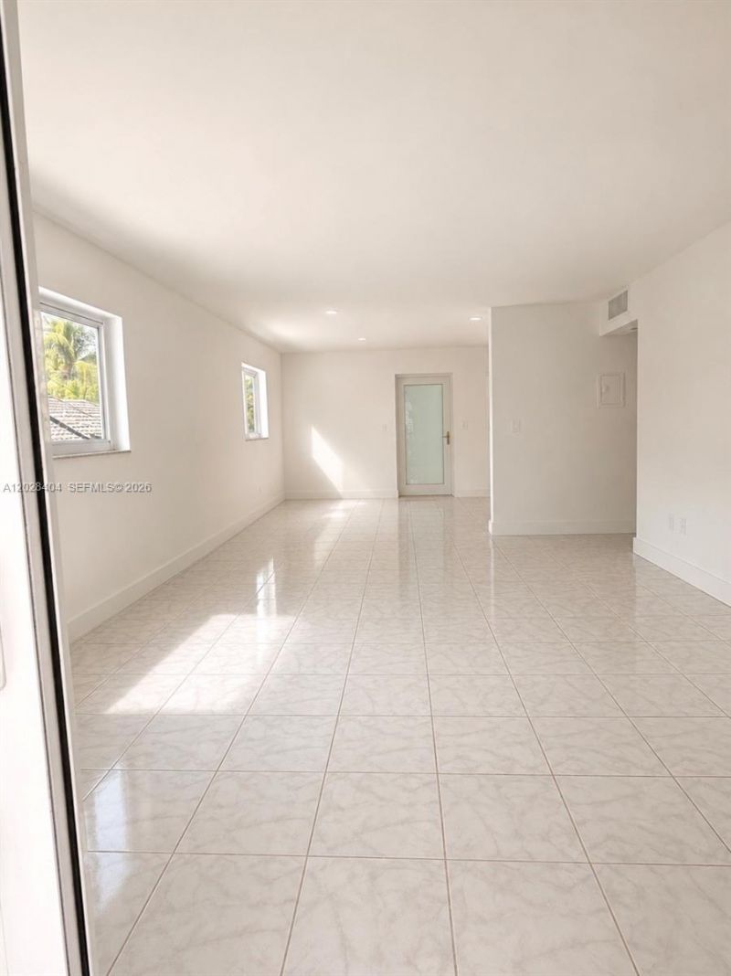 1400 Lincoln Rd, Unit 301, Miami Beach, FL 33139 Photo