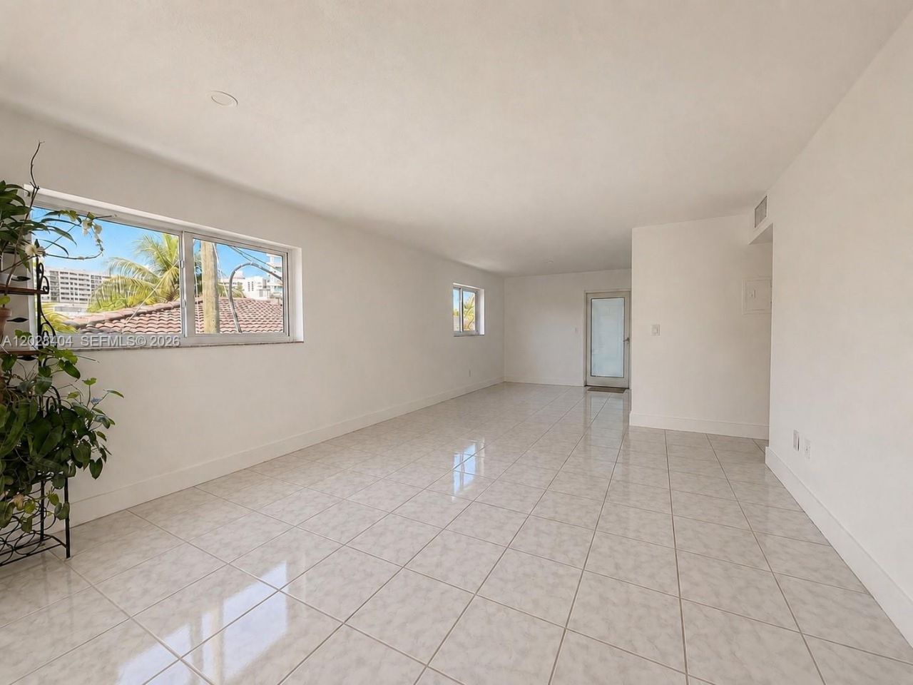 1400 Lincoln Rd, Unit 301, Miami Beach, FL 33139 Photo
