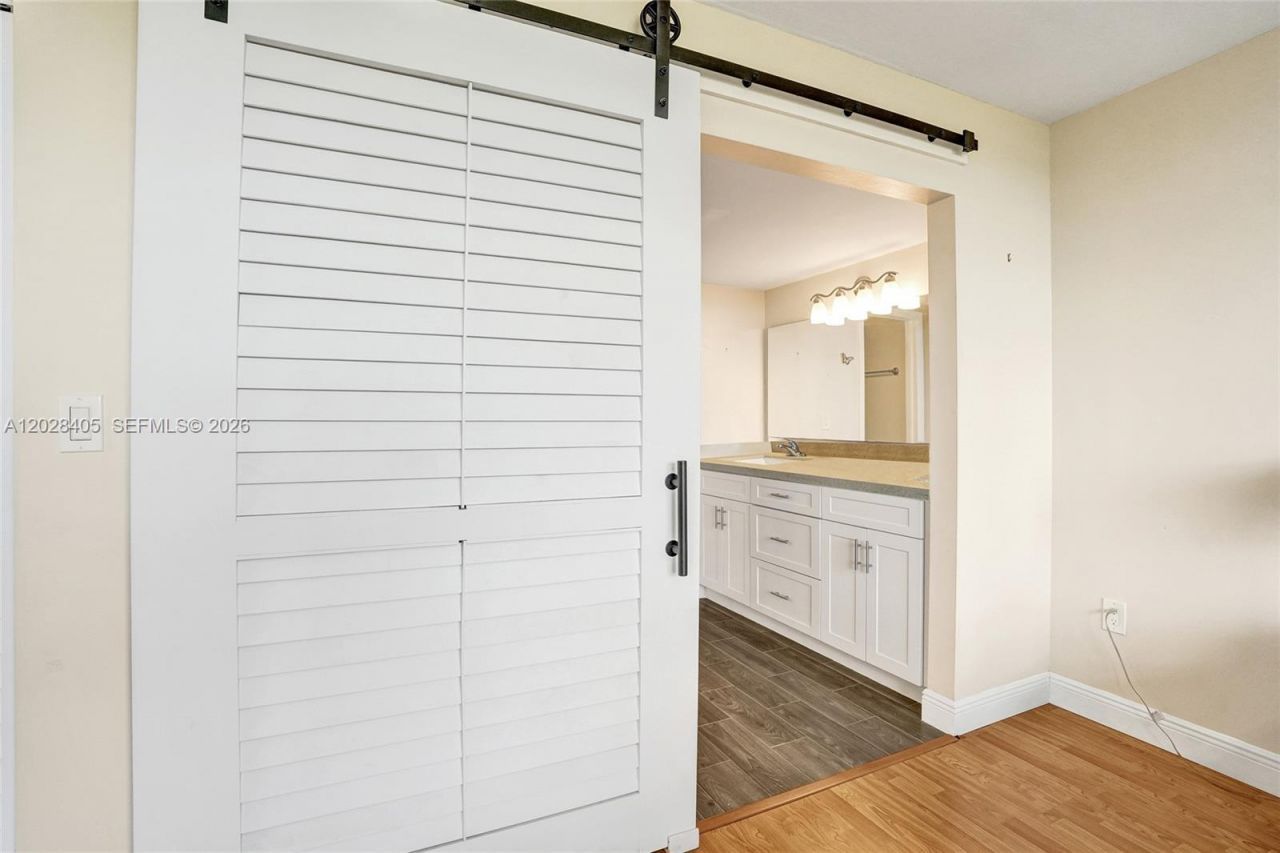 901 Colony Point Cir, Unit 501, Pembroke Pines, FL 33026 Photo