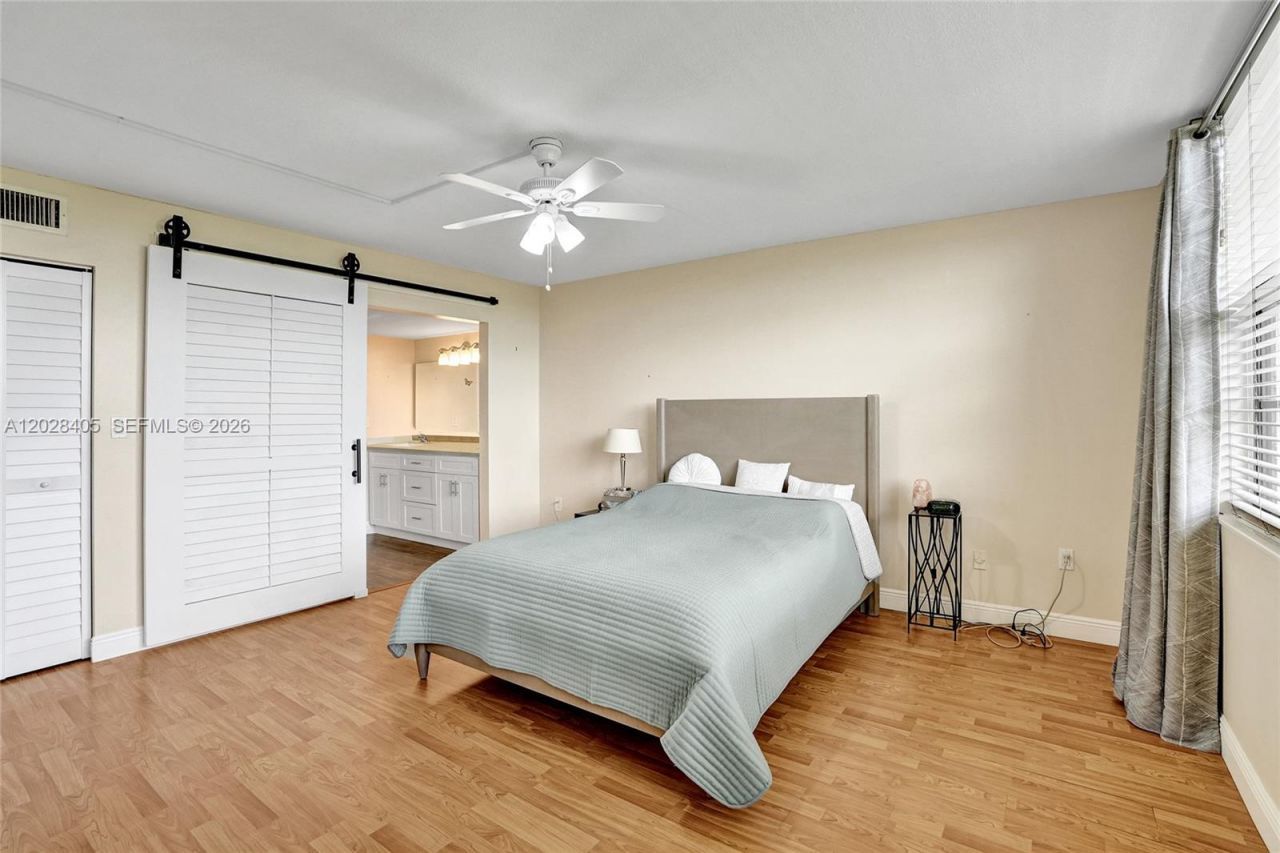 901 Colony Point Cir, Unit 501, Pembroke Pines, FL 33026 Photo