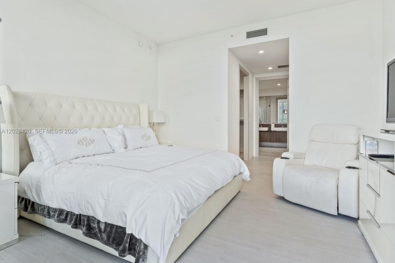 1000 Brickell Plz, Unit PH6006, Miami, FL 33131 Photo