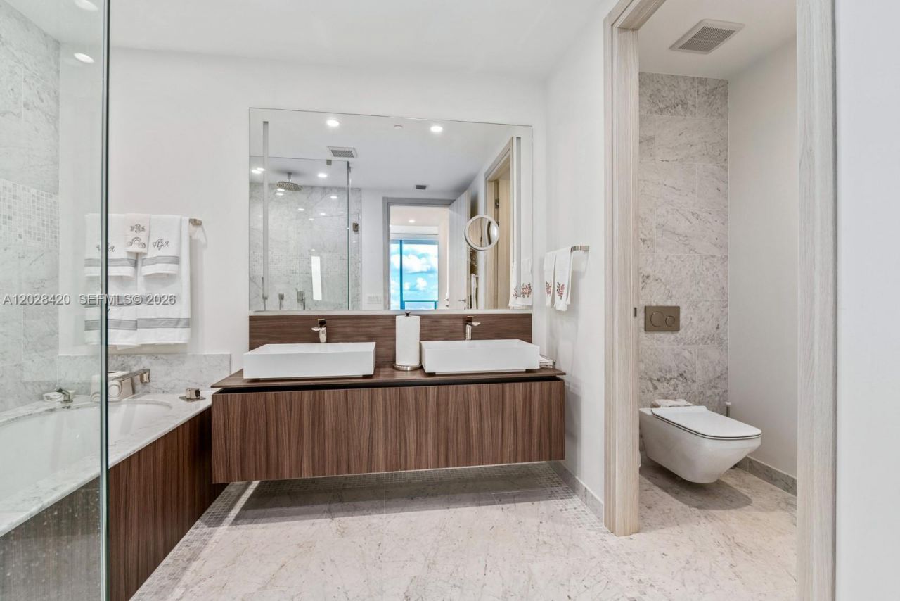 1000 Brickell Plz, Unit PH6006, Miami, FL 33131 Photo