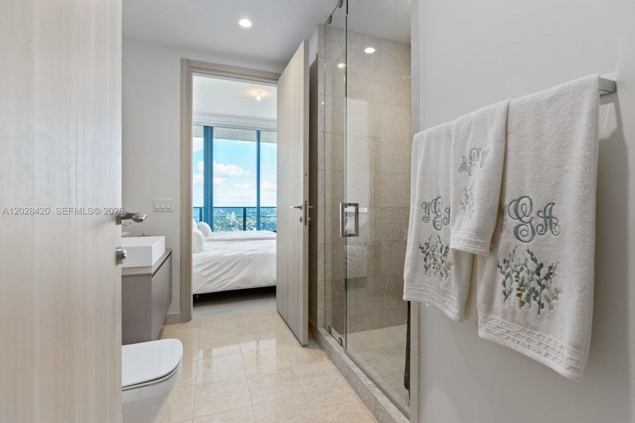 1000 Brickell Plz, Unit PH6006, Miami, FL 33131 Photo
