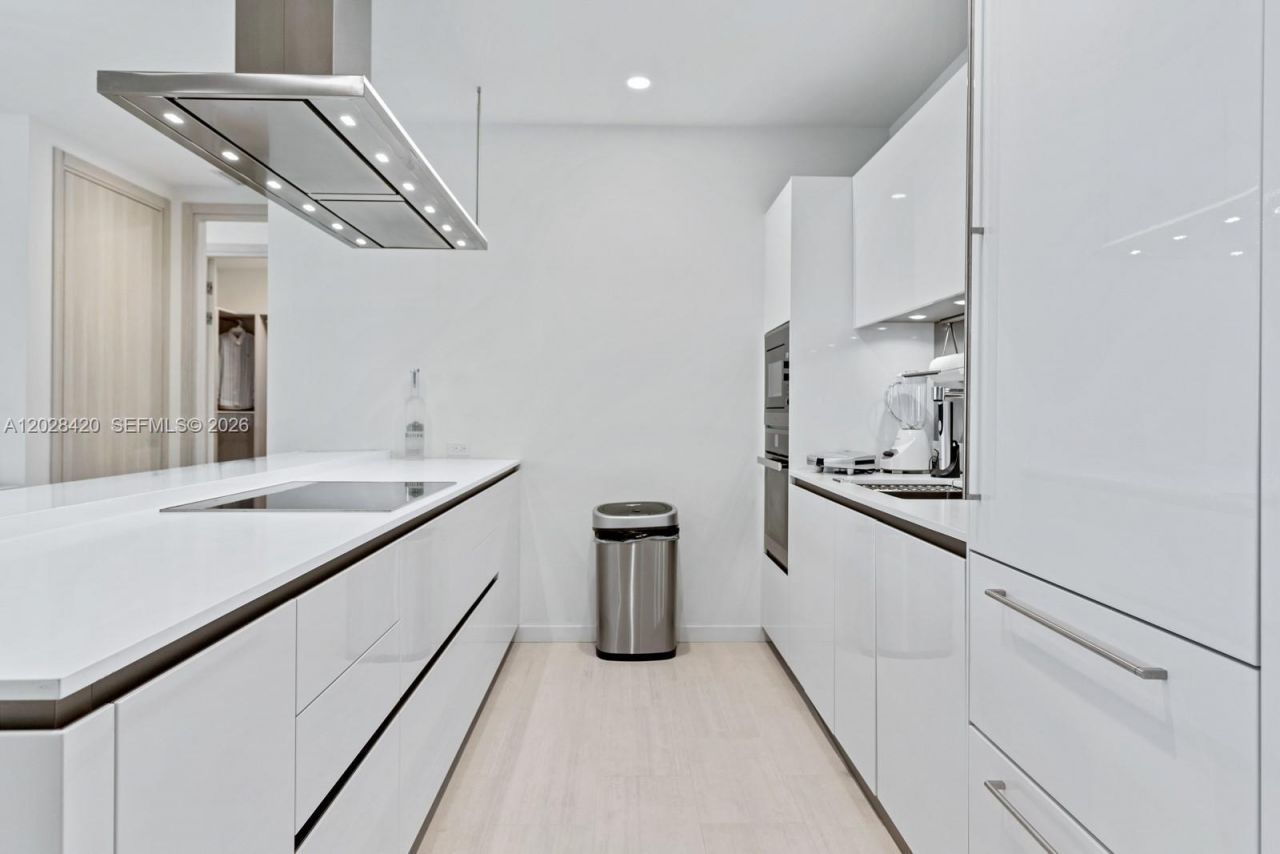 1000 Brickell Plz, Unit PH6006, Miami, FL 33131 Photo