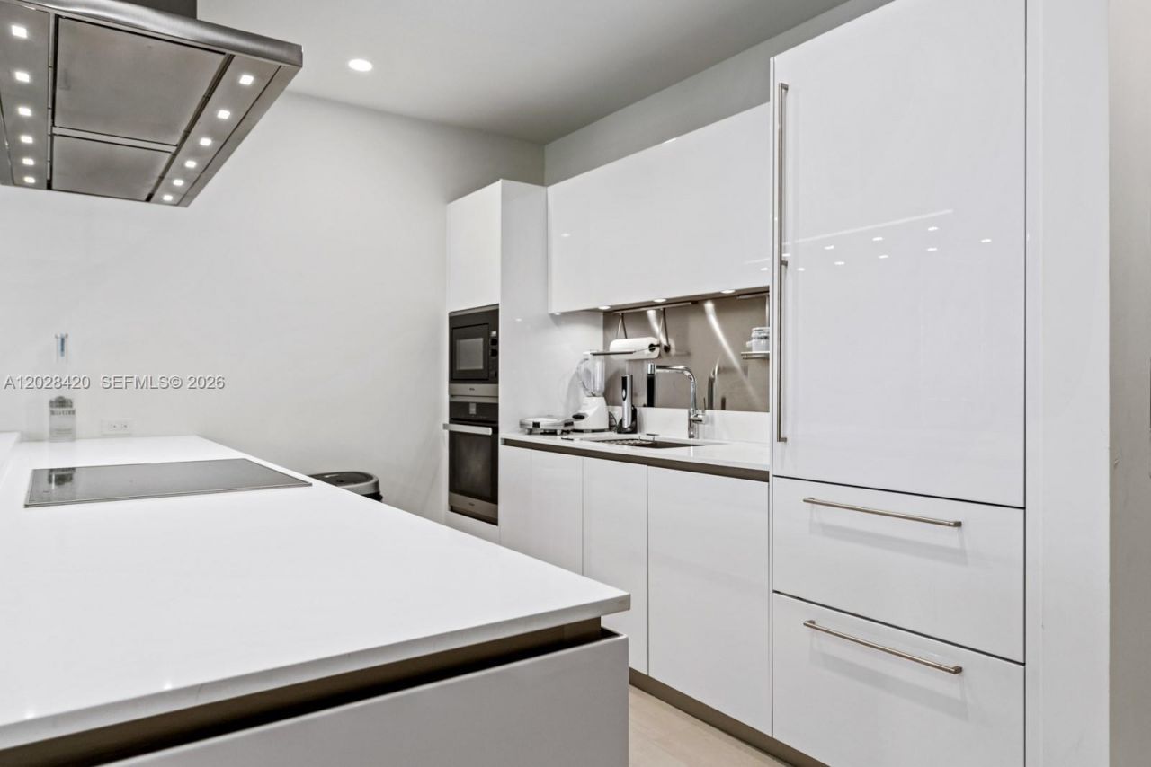 1000 Brickell Plz, Unit PH6006, Miami, FL 33131 Photo