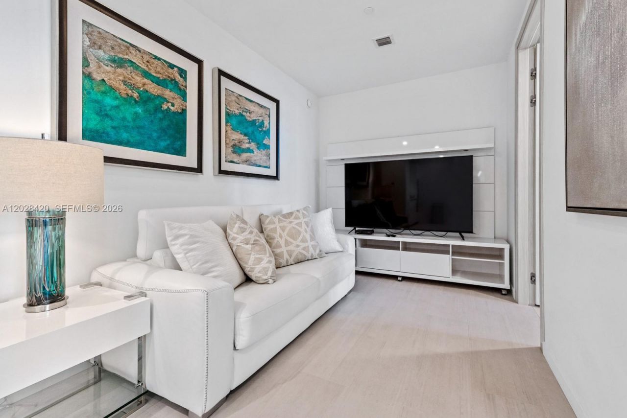 1000 Brickell Plz, Unit PH6006, Miami, FL 33131 Photo