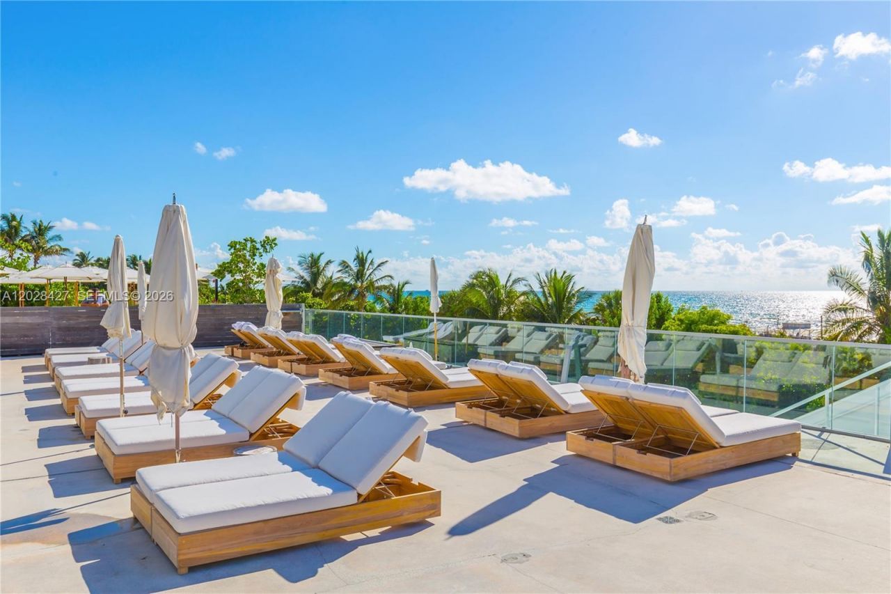 2301 Collins Ave , Unit 1432, Miami Beach, FL 33139 Photo