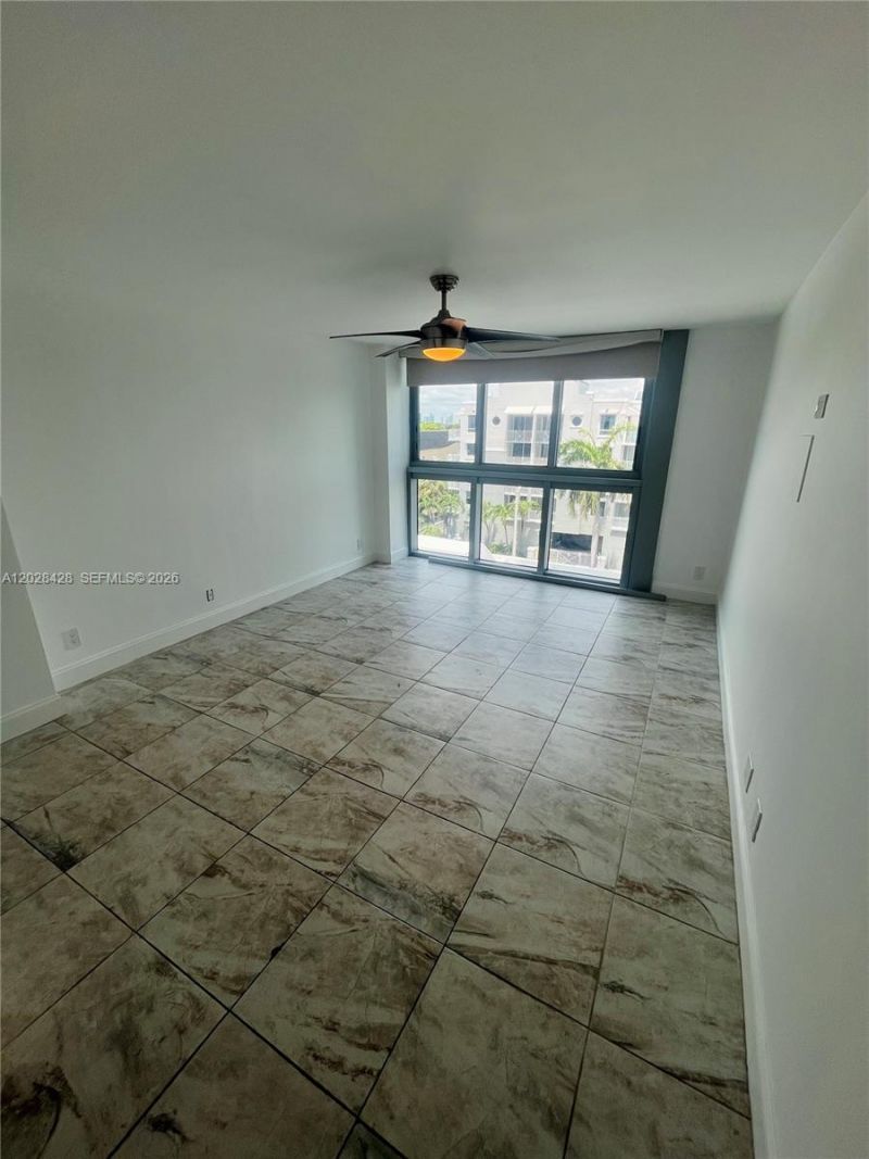 2655 Collins Ave , Unit 602, Miami Beach, FL 33140 Photo