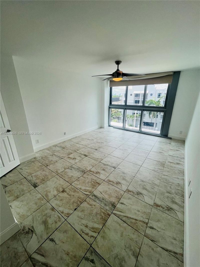 2655 Collins Ave , Unit 602, Miami Beach, FL 33140 Photo
