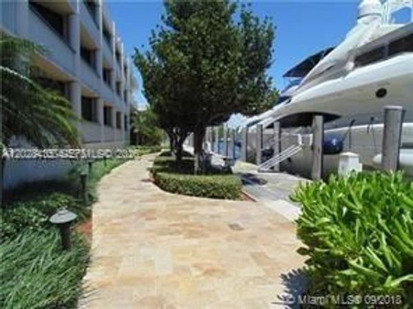 19707 Turnberry Way , Unit 18L, Aventura, FL 33180