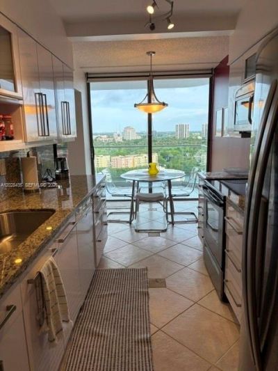 19707 Turnberry Way , Unit 18L, Aventura, FL 33180 Photo