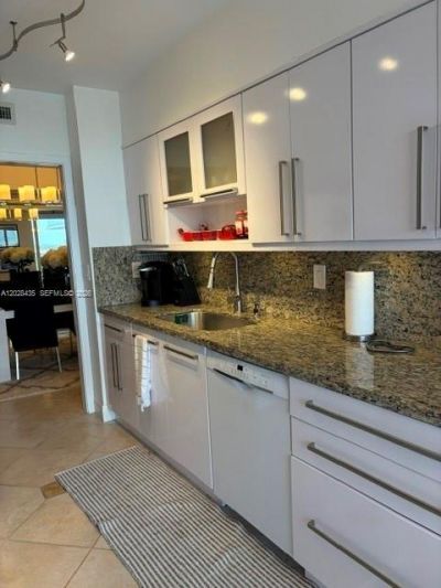 19707 Turnberry Way , Unit 18L, Aventura, FL 33180 Photo