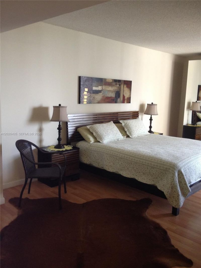 19707 Turnberry Way , Unit 18L, Aventura, FL 33180 Photo