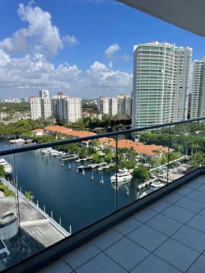 19707 Turnberry Way , Unit 18L, Aventura, FL 33180 Photo