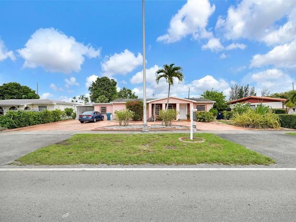 1421 SW 92nd Ave, Miami, FL 33174