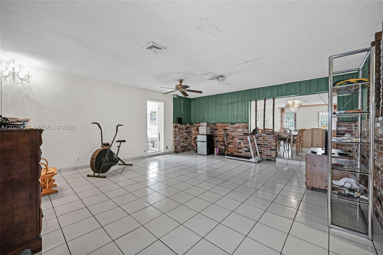 1421 SW 92nd Ave, Miami, FL 33174 Photo