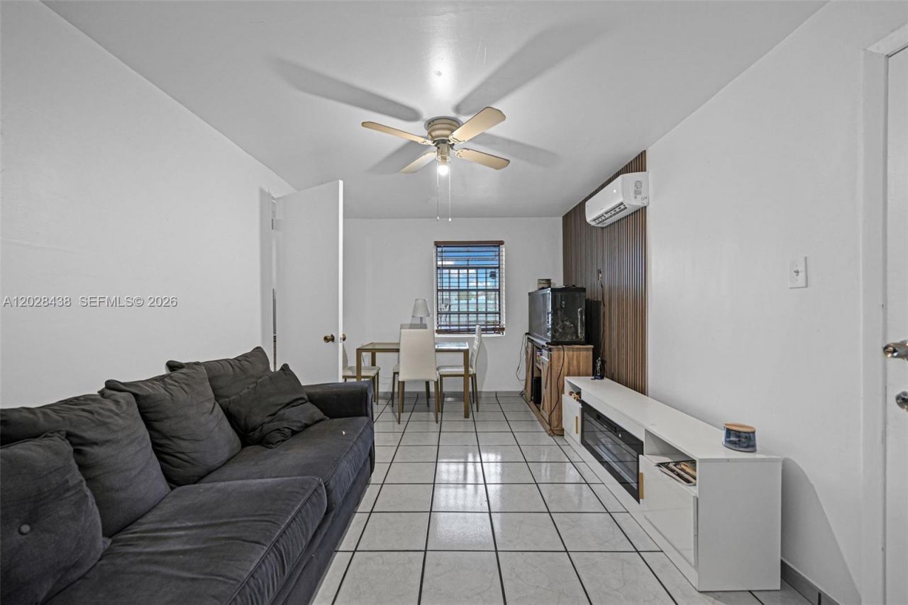 1421 SW 92nd Ave, Miami, FL 33174 Photo