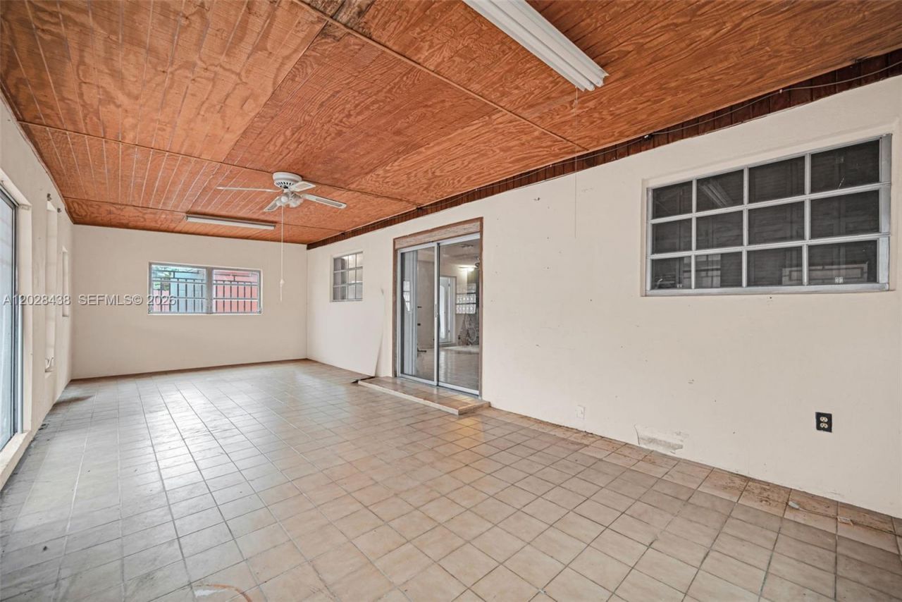 1421 SW 92nd Ave, Miami, FL 33174 Photo