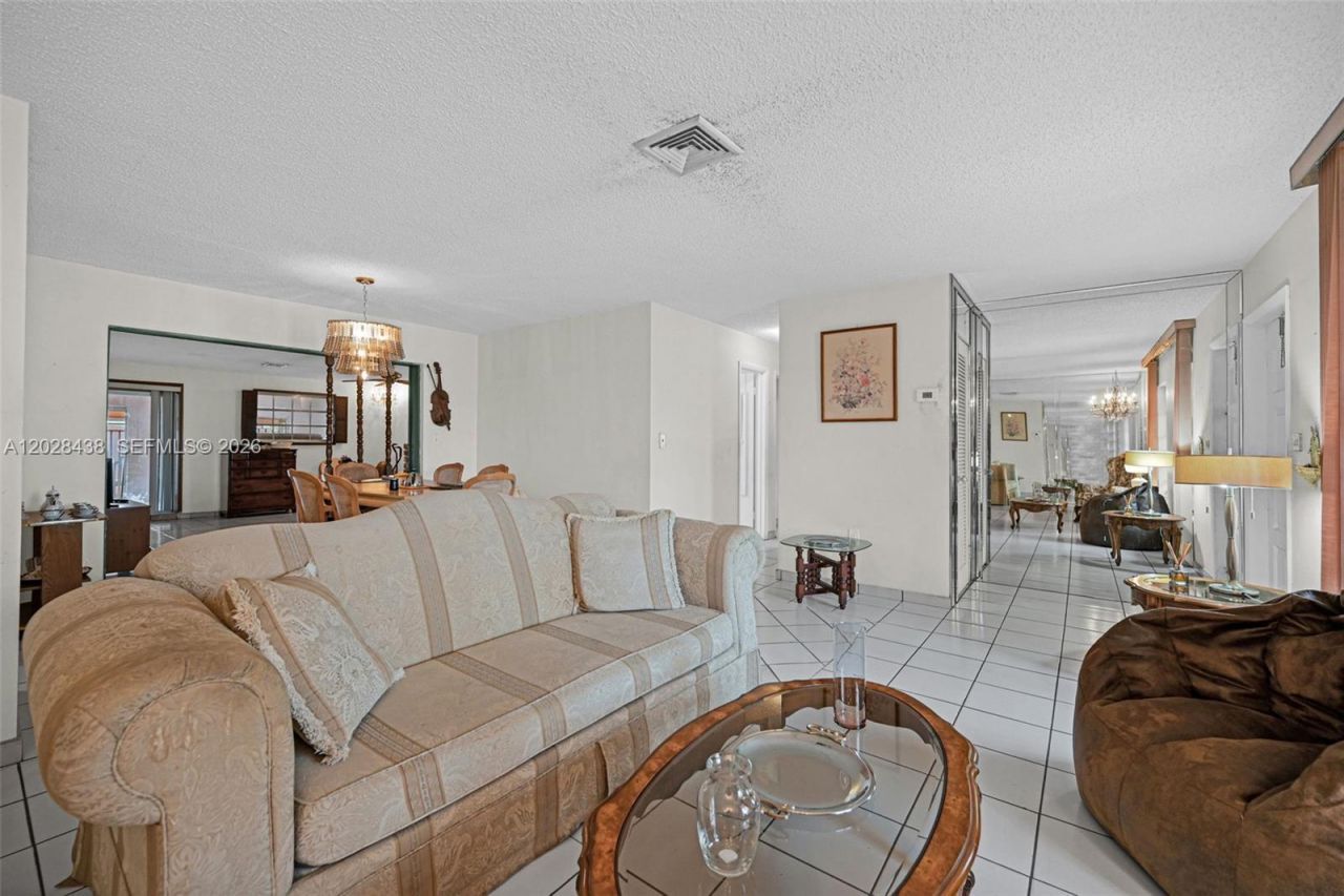 1421 SW 92nd Ave, Miami, FL 33174 Photo