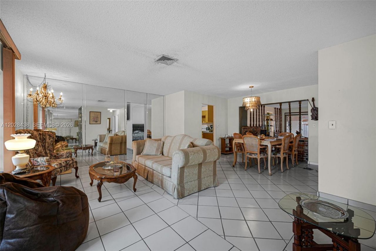 1421 SW 92nd Ave, Miami, FL 33174 Photo