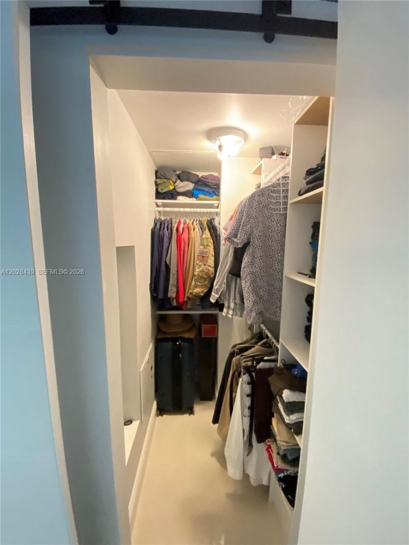 60 SW 13th St , Unit 2212, Miami, FL 33130 Photo