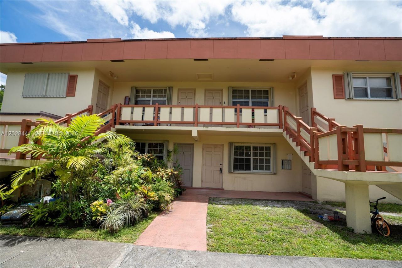 5270 SW 90th Way , Unit 1, Cooper City, FL 33328 Photo