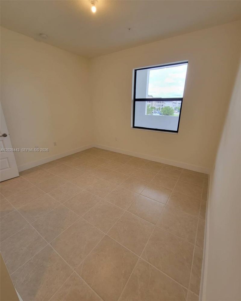 7915 NW 104th Ave, Unit 25, Doral, FL 33178 Photo