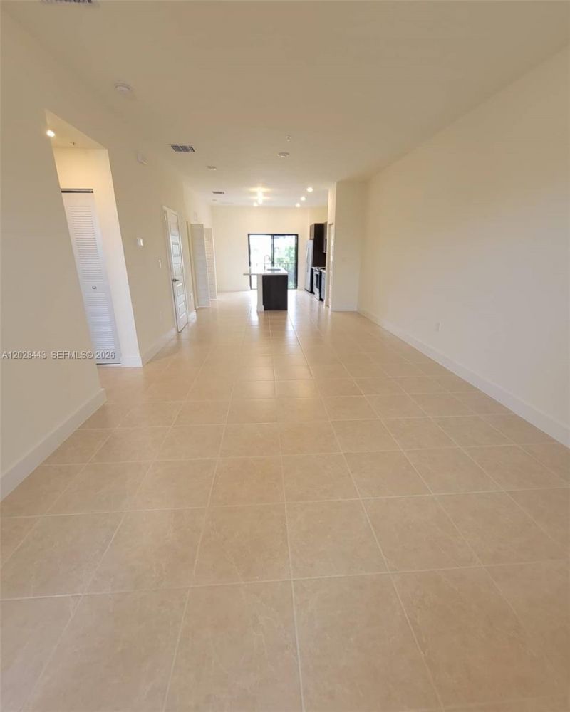 7915 NW 104th Ave, Unit 25, Doral, FL 33178 Photo