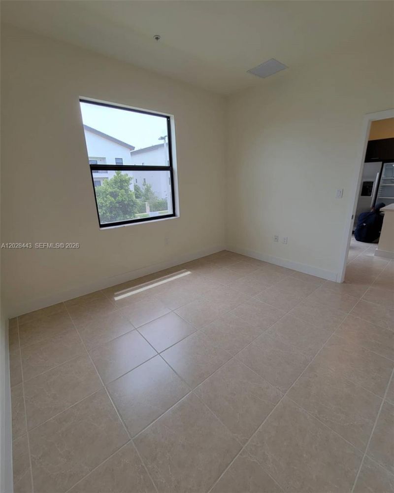 7915 NW 104th Ave, Unit 25, Doral, FL 33178 Photo