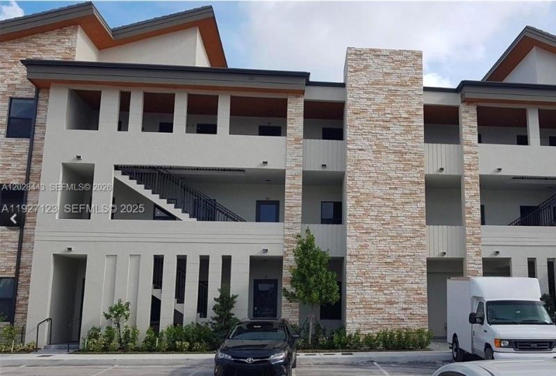 7915 NW 104th Ave, Unit 25, Doral, FL 33178 Photo