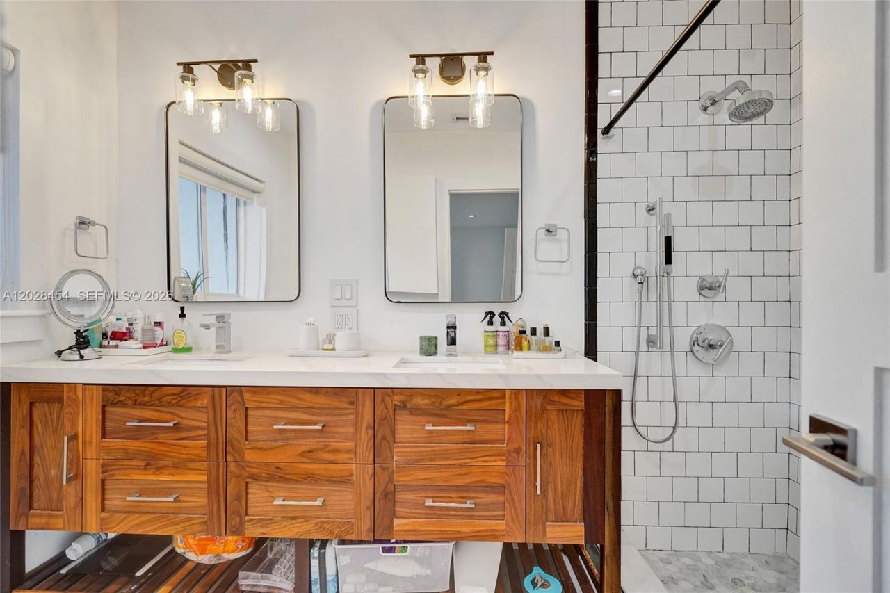 1223 NE 102nd St , Miami Shores, FL 33138 Photo