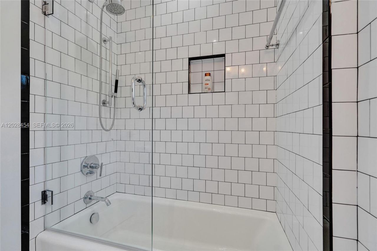 1223 NE 102nd St , Miami Shores, FL 33138 Photo