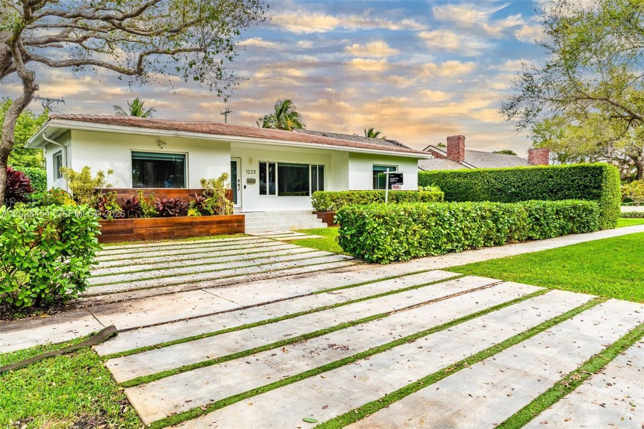 1223 NE 102nd St , Miami Shores, FL 33138 Photo