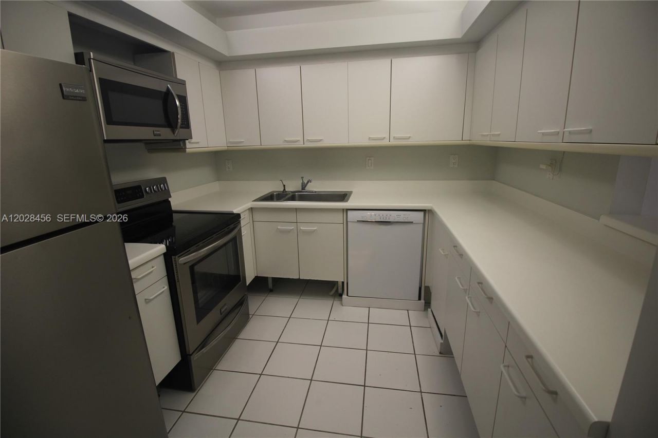 441 Valencia Ave , Unit 202, Coral Gables, FL 33134 Photo