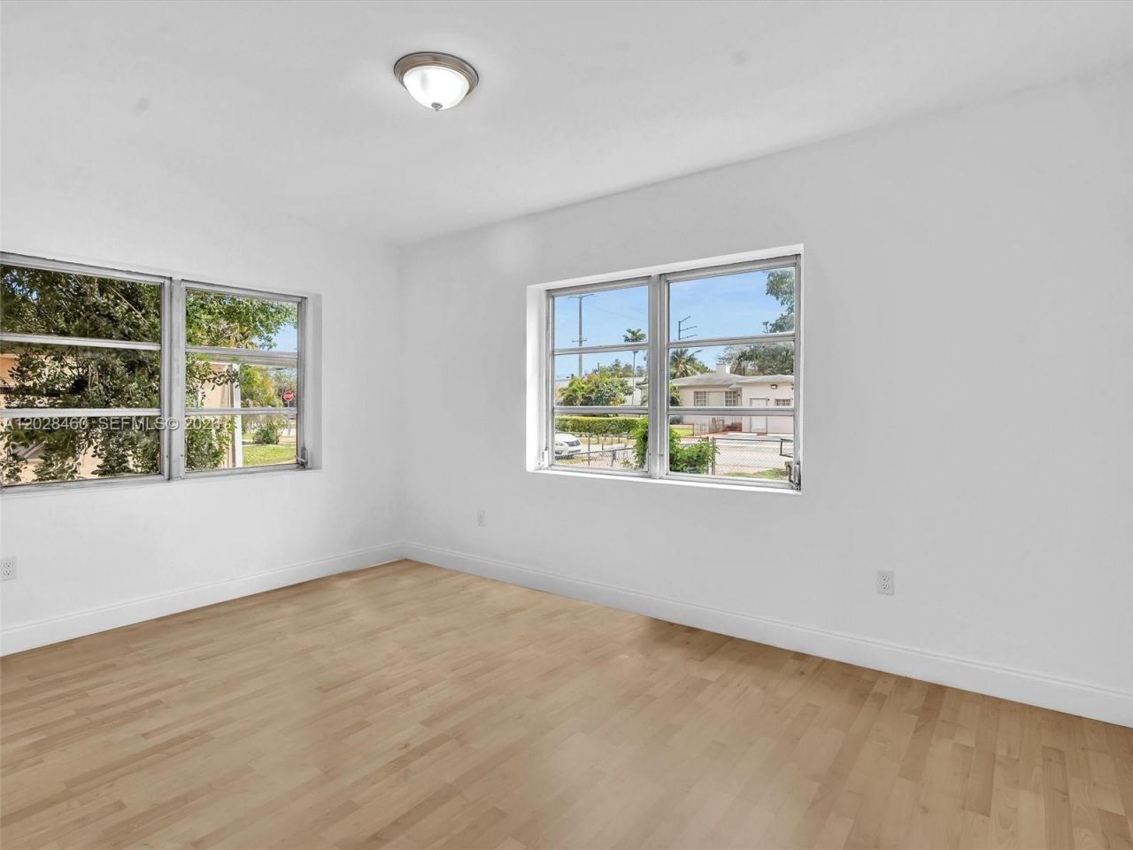 1365 NE 130th St, North Miami, FL 33161 Photo