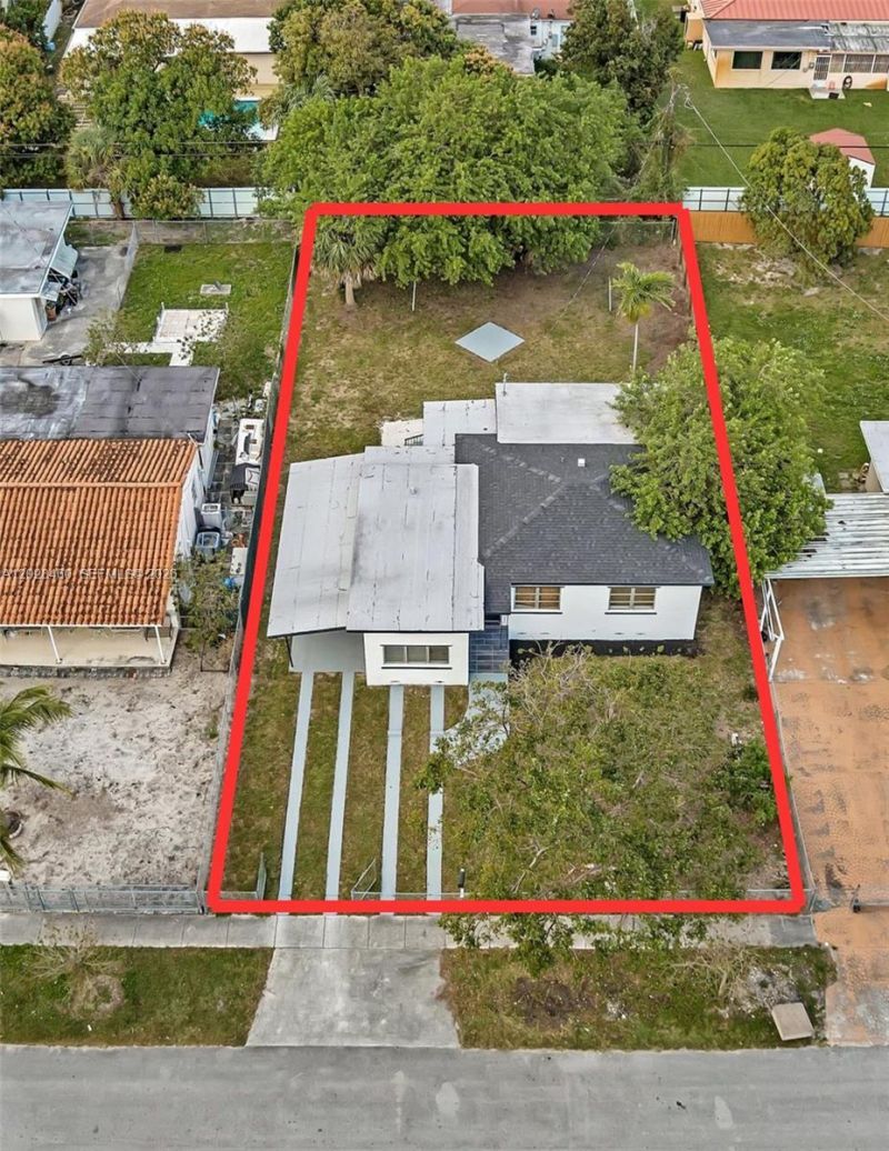 1365 NE 130th St, North Miami, FL 33161 Photo