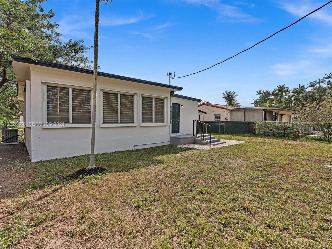 1365 NE 130th St, North Miami, FL 33161 Photo