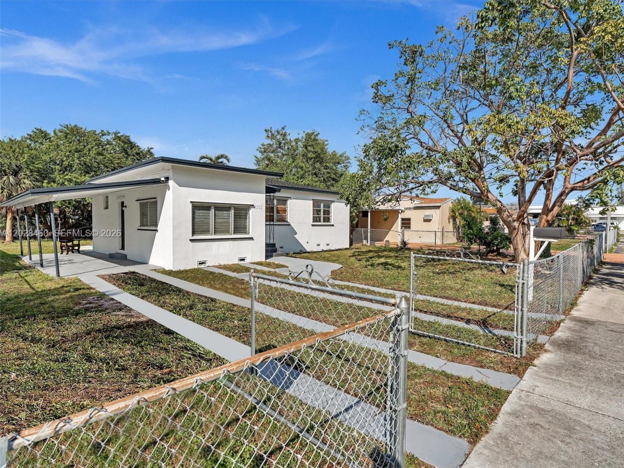 1365 NE 130th St, North Miami, FL 33161 Photo