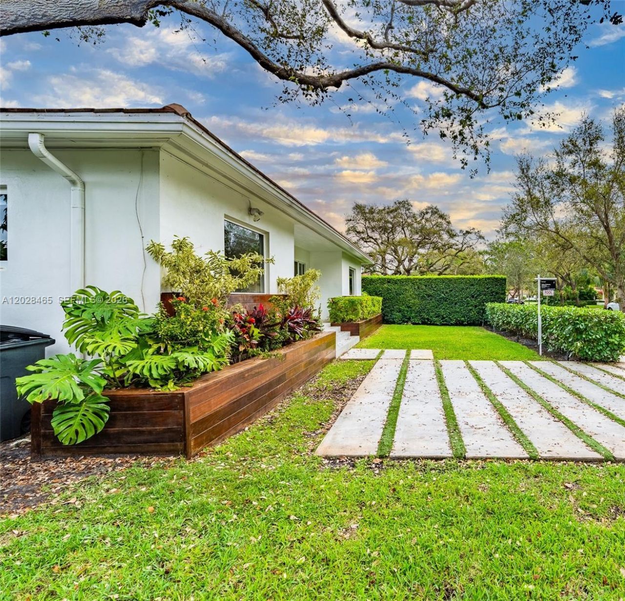 1223 NE 102nd St , Miami Shores, FL 33138 Photo