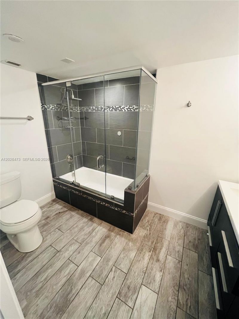2655 Collins Ave , Unit 602, Miami Beach, FL 33140 Photo
