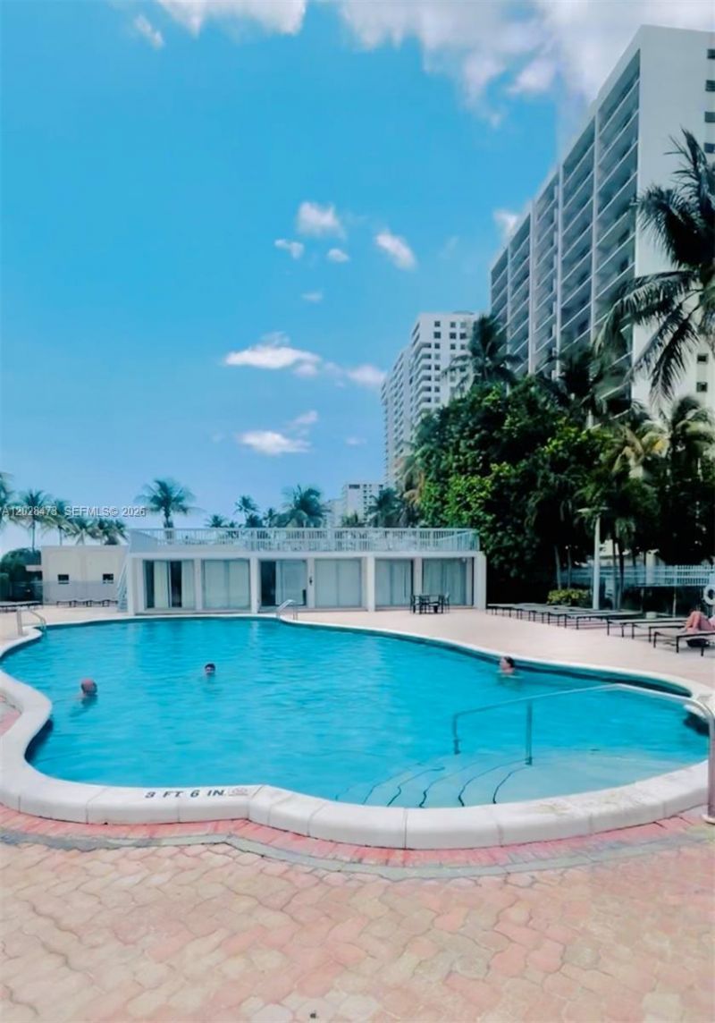 2655 Collins Ave , Unit 602, Miami Beach, FL 33140 Photo