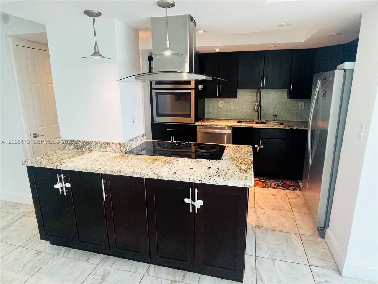 2655 Collins Ave , Unit 602, Miami Beach, FL 33140 Photo