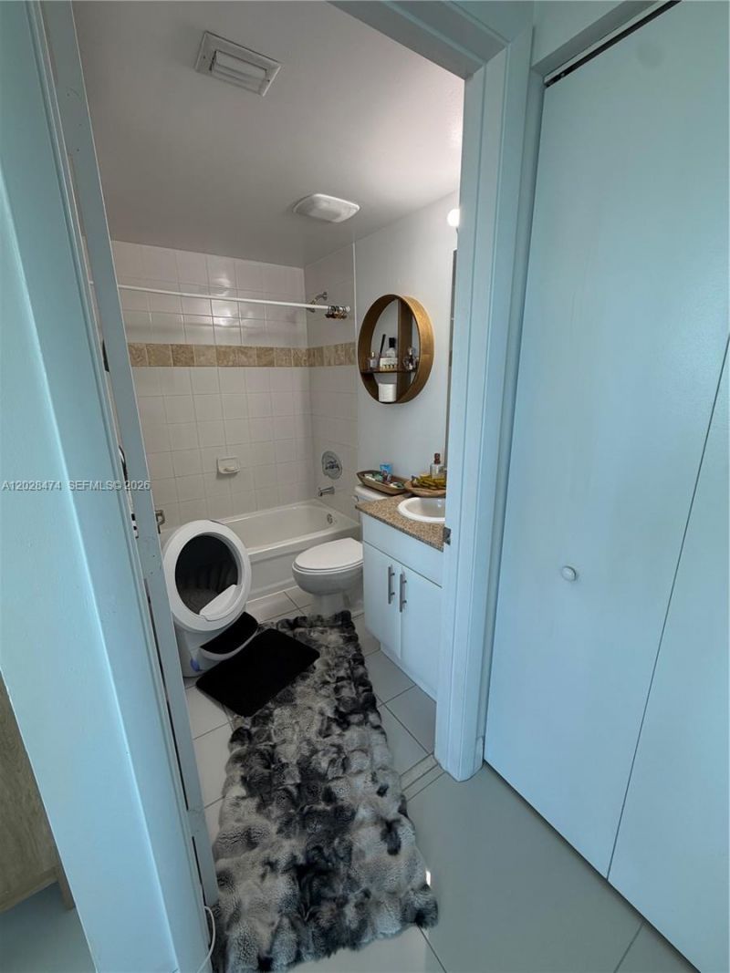 1871 NW S River Dr , Unit 1502, Miami, FL 33125 Photo